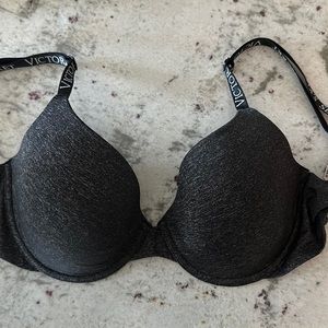 Victoria’s Secret 34D T-Shirt Lightly Lined Demi Bra